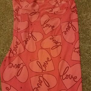 Lularoe Vday leggings